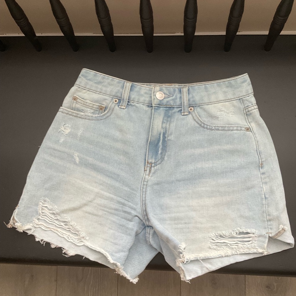 No Boundaries Light Blue Distressed Denim Shorts